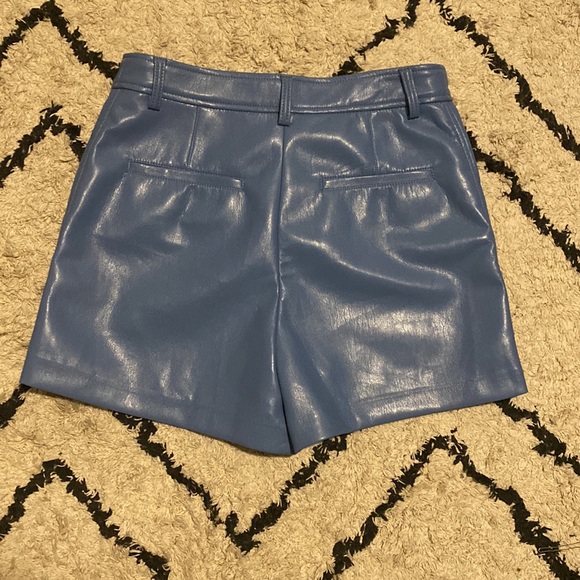Babaton Agency 3" Short (Never worn) - Picture 3 of 3